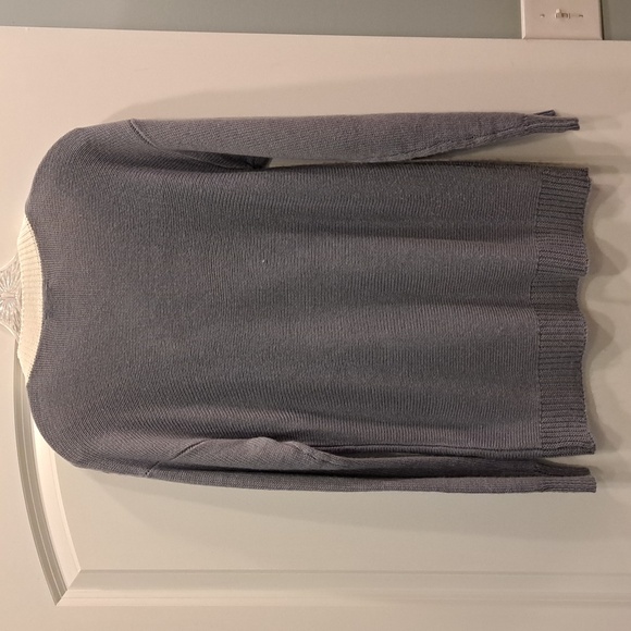 143 Story sweater - Picture 2 of 3